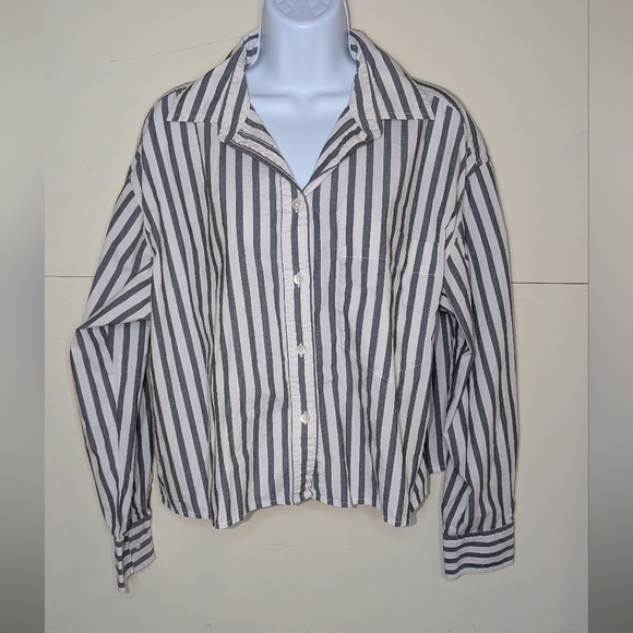 Banana Republic Tops - Banana Republic Loose Fit Slightly Cropped Button Down Striped Shirt